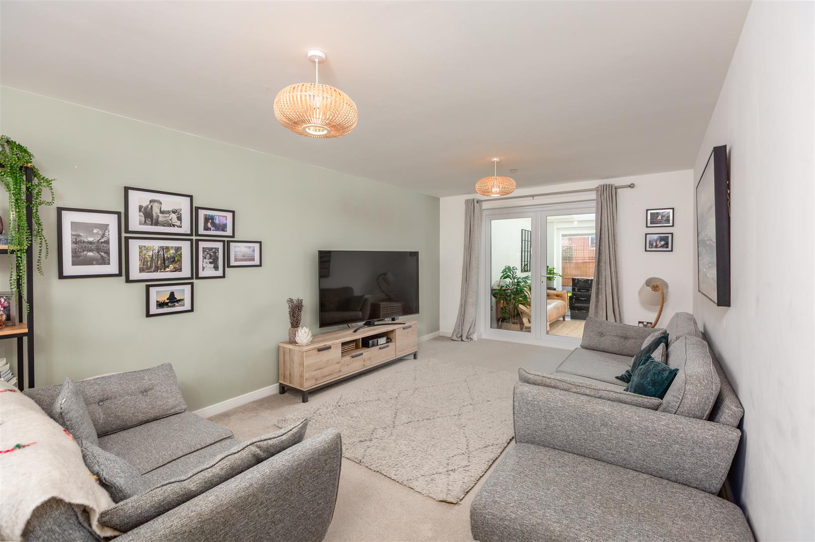 Awel Y Mor, Sketty, Swansea, SA2 9FL